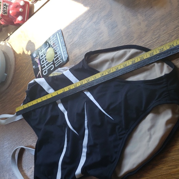 Shape detector by Carol Wior NWT swim suit - Picture 11 of 17